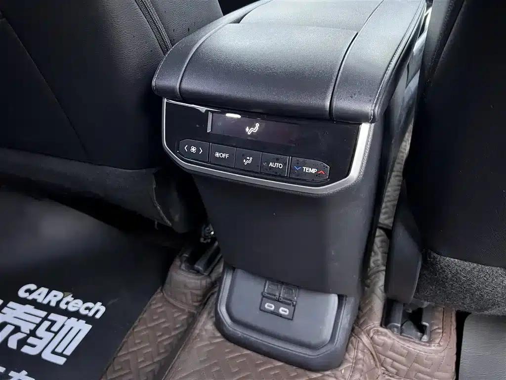 Crown Land Cruiser 2023 2.5L HEV 4WD Elite Edition — миниатюра 24