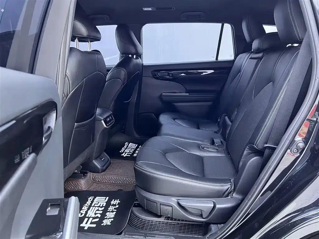 Crown Land Cruiser 2023 2.5L HEV 4WD Elite Edition — миниатюра 26
