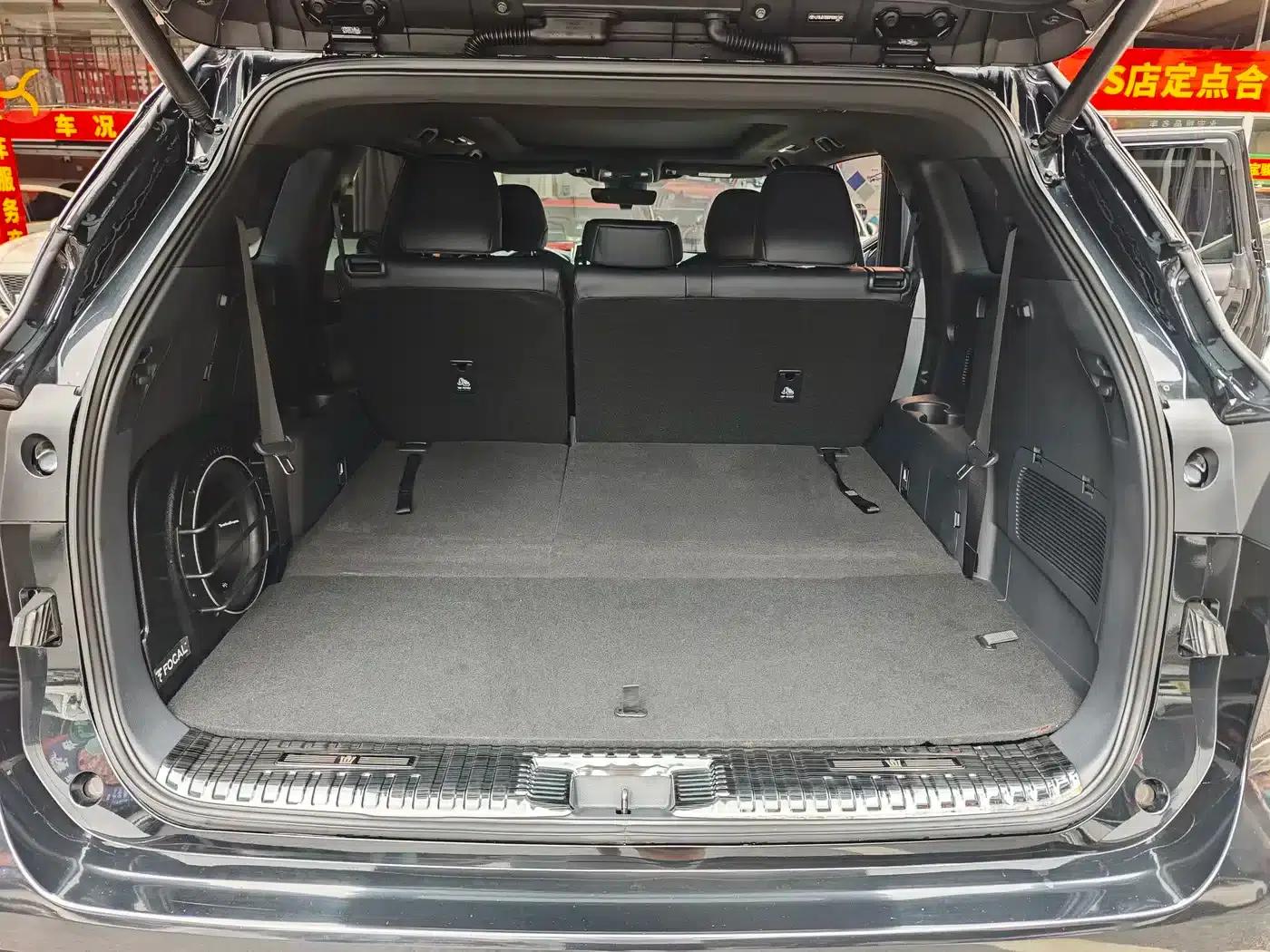 Crown Land Cruiser 2023 2.5L HEV 4WD Premium Edition — миниатюра 21