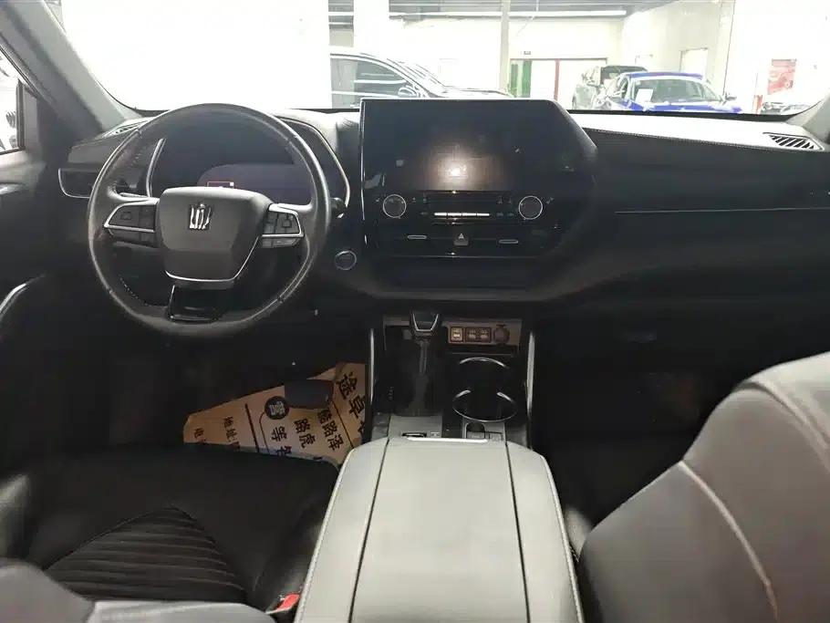 Crown Land Cruiser 2022 2.5L HEV 4WD Premium Edition — миниатюра 12