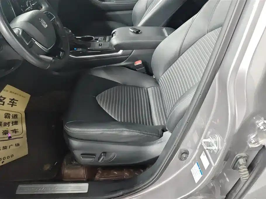 Crown Land Cruiser 2022 2.5L HEV 4WD Premium Edition — миниатюра 9