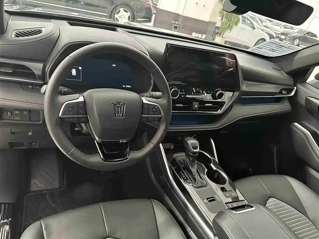 Crown Land Cruiser 2023 2.5L HEV 4WD Premium Edition — миниатюра 4