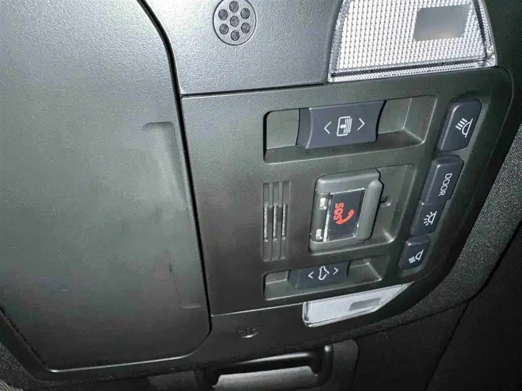 Crown Land Cruiser 2023 2.5L HEV 4WD Premium Edition — миниатюра 6