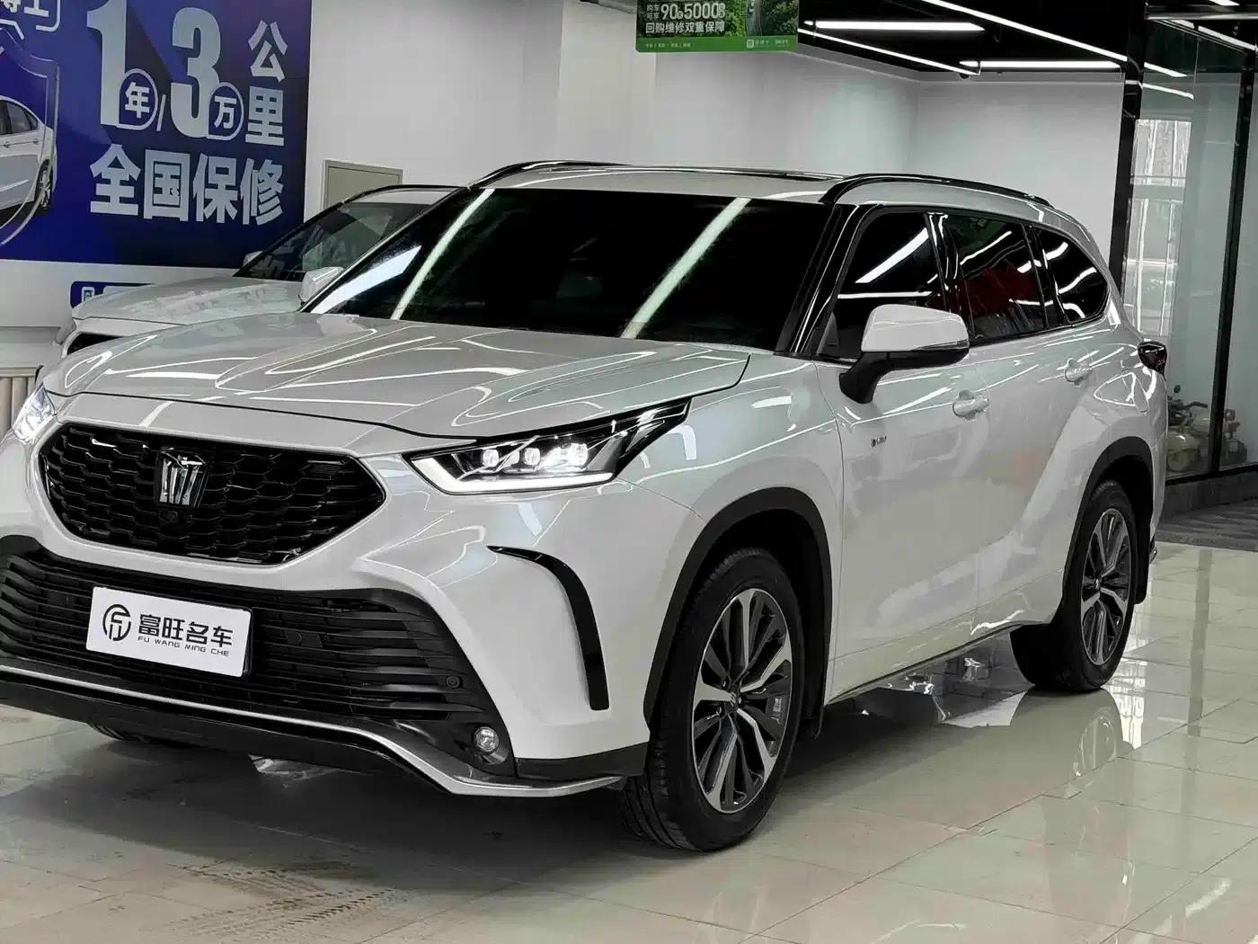 Crown Land Cruiser 2024 2.5L HEV 4WD Premium Edition — миниатюра 1