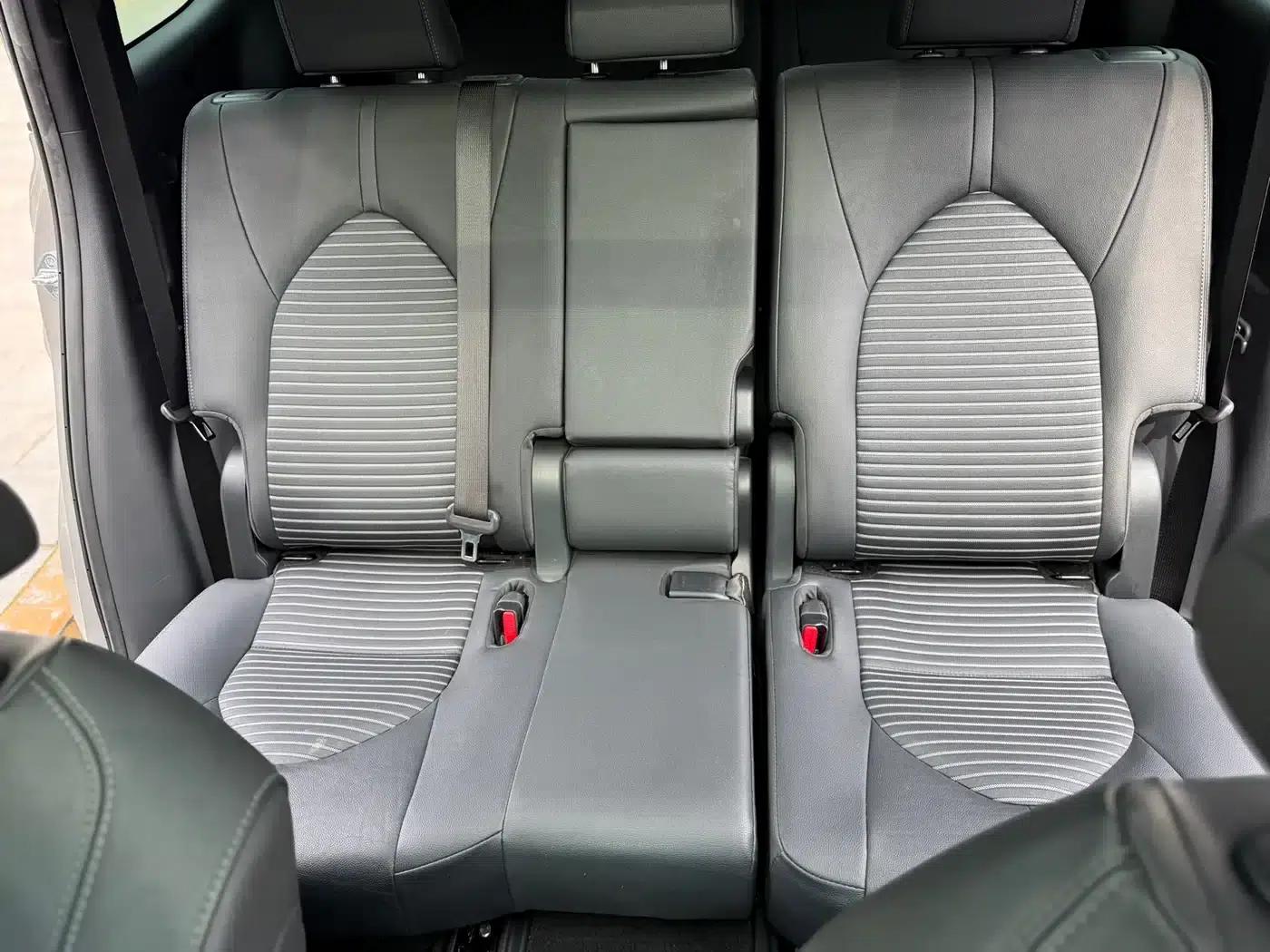 Crown Land Cruiser 2023 2.5L HEV 4WD Luxury Edition — миниатюра 15
