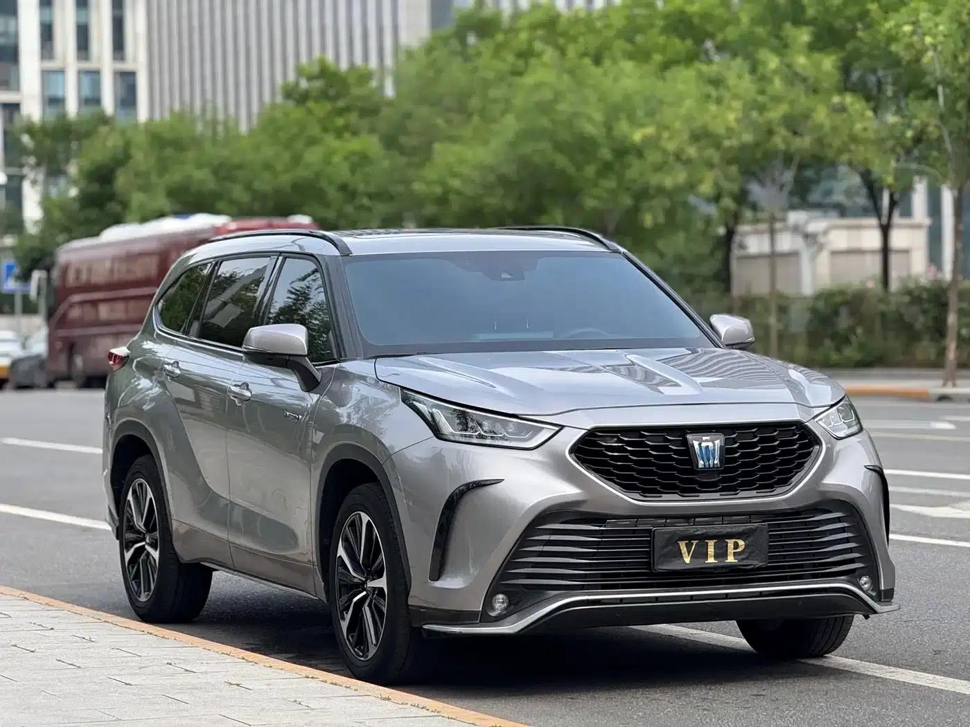 Crown Land Cruiser 2023 2.5L HEV 4WD Luxury Edition — миниатюра 3