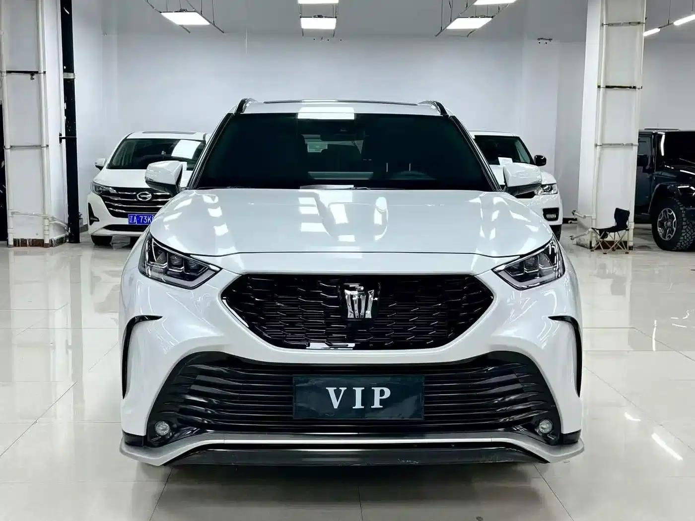 Crown Land Cruiser 2026 2.5L HEV 4WD Luxury Edition — миниатюра 2
