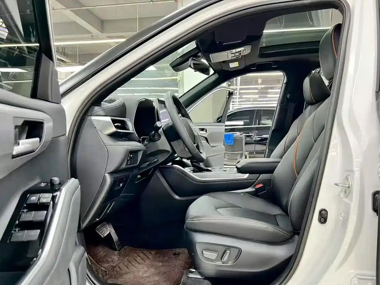 Crown Land Cruiser 2026 2.5L HEV 4WD Luxury Edition — миниатюра 4