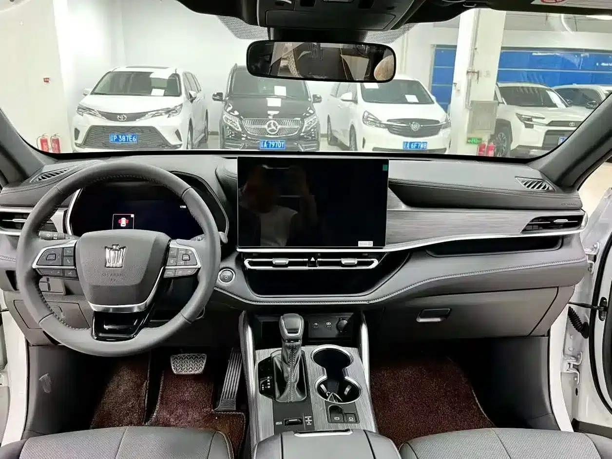 Crown Land Cruiser 2026 2.5L HEV 4WD Luxury Edition — миниатюра 5