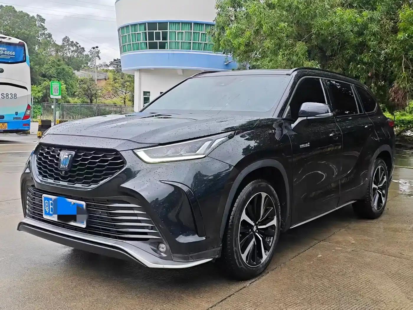 Crown Land Cruiser 2022 2.5L HEV 4WD Flagship Edition — миниатюра 1