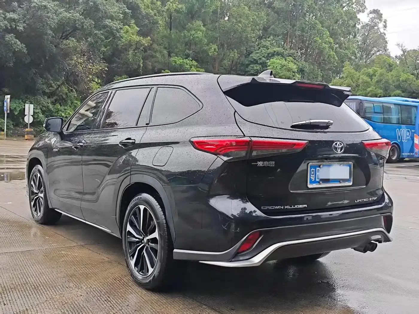 Crown Land Cruiser 2022 2.5L HEV 4WD Flagship Edition — миниатюра 4