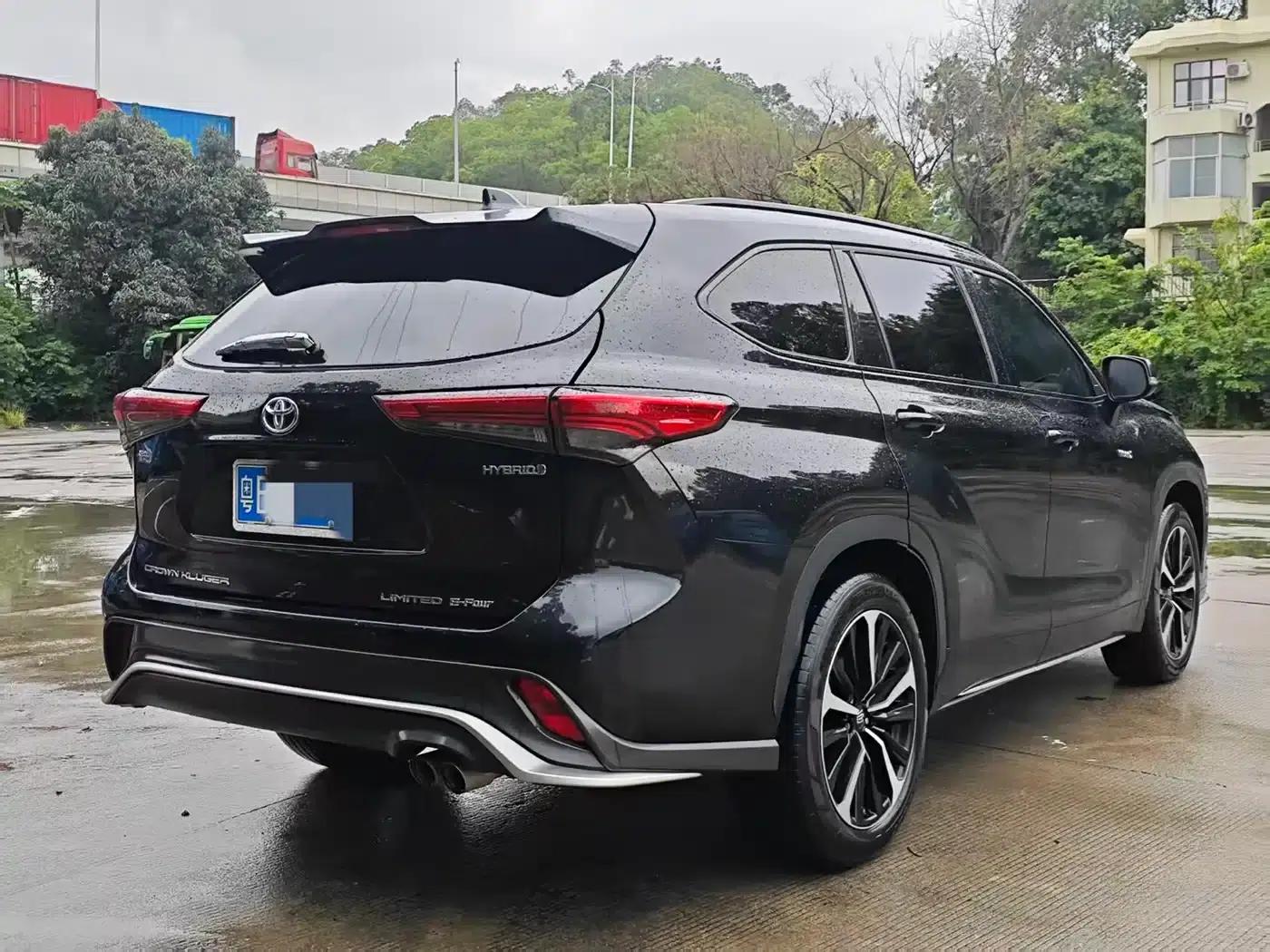 Crown Land Cruiser 2022 2.5L HEV 4WD Flagship Edition — миниатюра 6