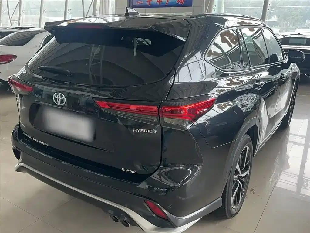 Crown Land Cruiser 2022 2.5L HEV 4WD Luxury Edition — миниатюра 14