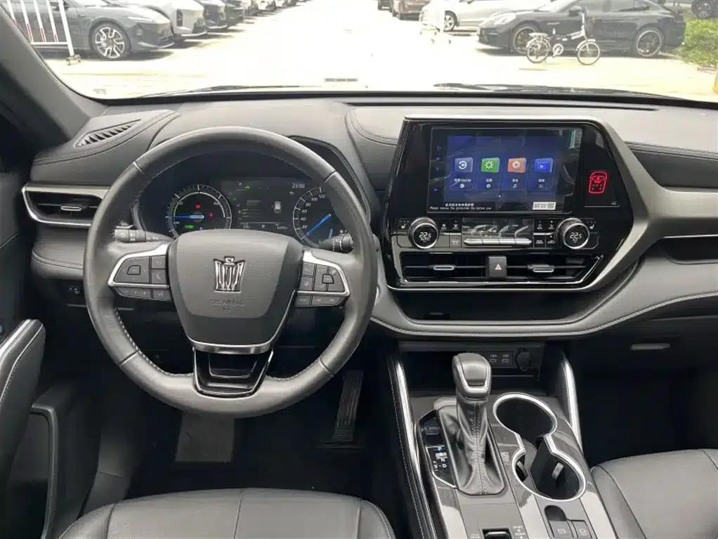 Crown Land Cruiser 2022 2.5L HEV 4WD Luxury Edition — миниатюра 18
