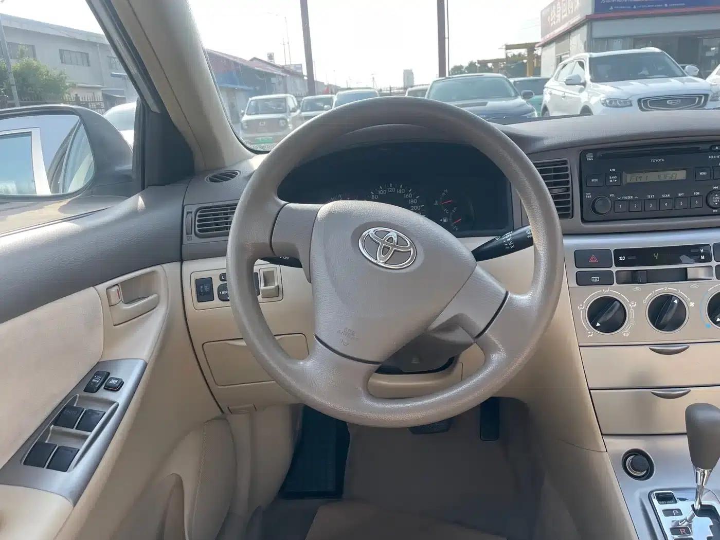 Corolla 2011 1.6L Automatic Classic Edition — миниатюра 8