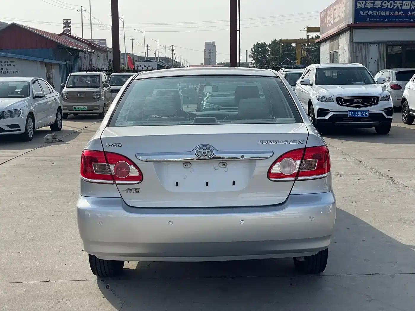 Corolla 2011 1.6L Automatic Classic Edition — миниатюра 9
