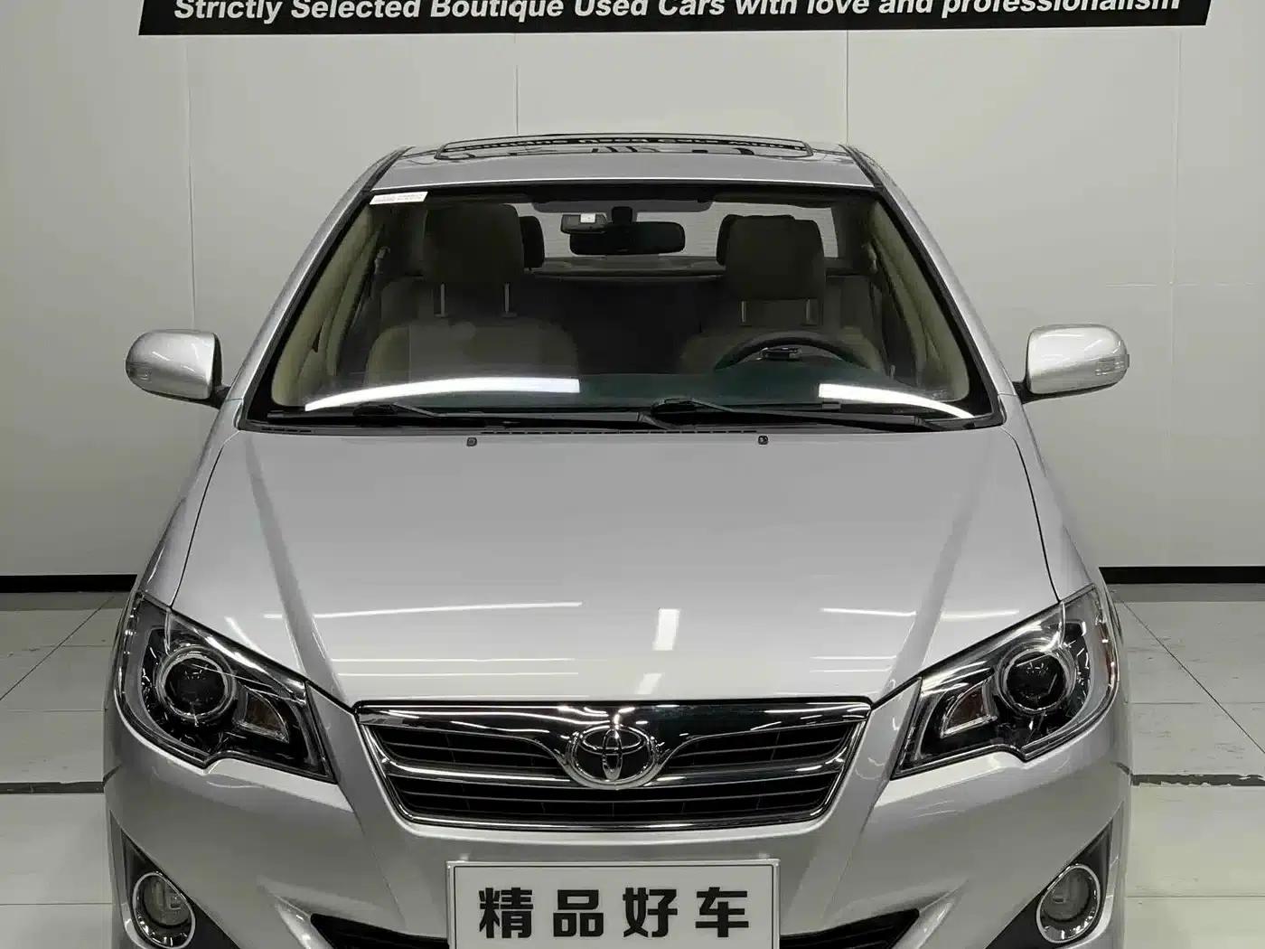 2013 Corolla 1.6L Manual Premium Edition — миниатюра 2