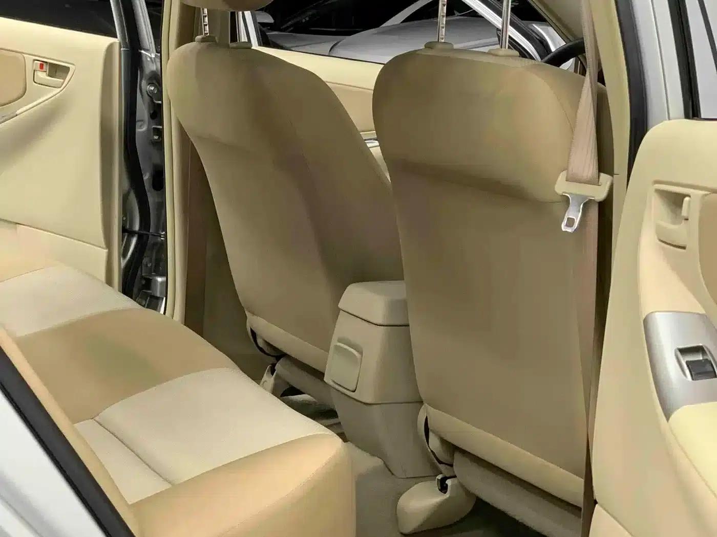 2013 Corolla 1.6L Manual Premium Edition — миниатюра 11