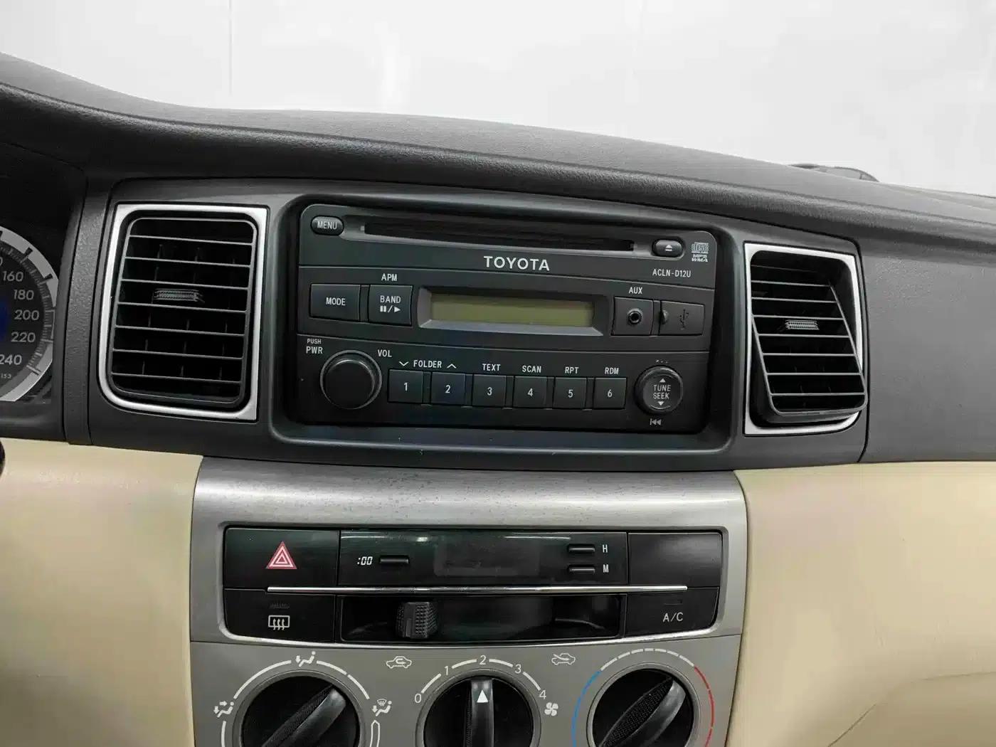 2013 Corolla 1.6L Manual Premium Edition — миниатюра 14