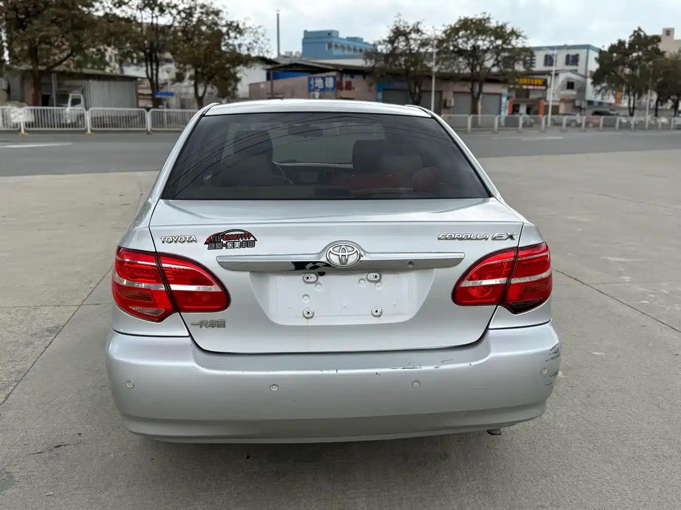 Corolla 2013 1.6L Automatic Deluxe Edition — миниатюра 8