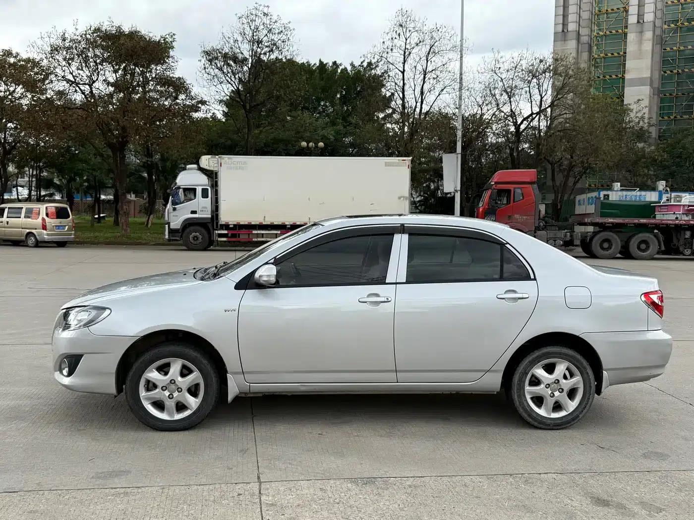Corolla 2013 1.6L Automatic Deluxe Edition — миниатюра 10