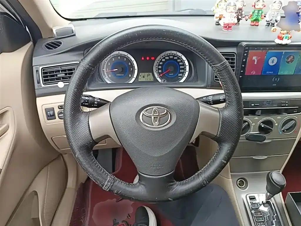 Corolla 2013 1.6L Automatic Premium Edition — миниатюра 11