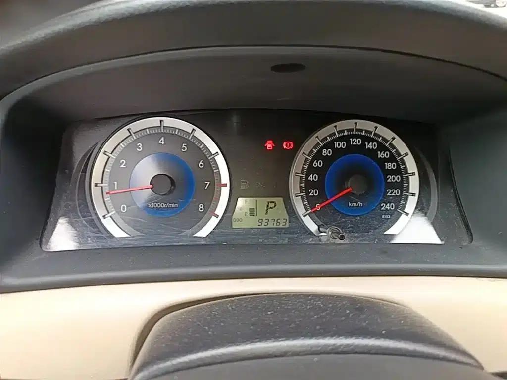 Corolla 2013 1.6L Automatic Premium Edition — миниатюра 12