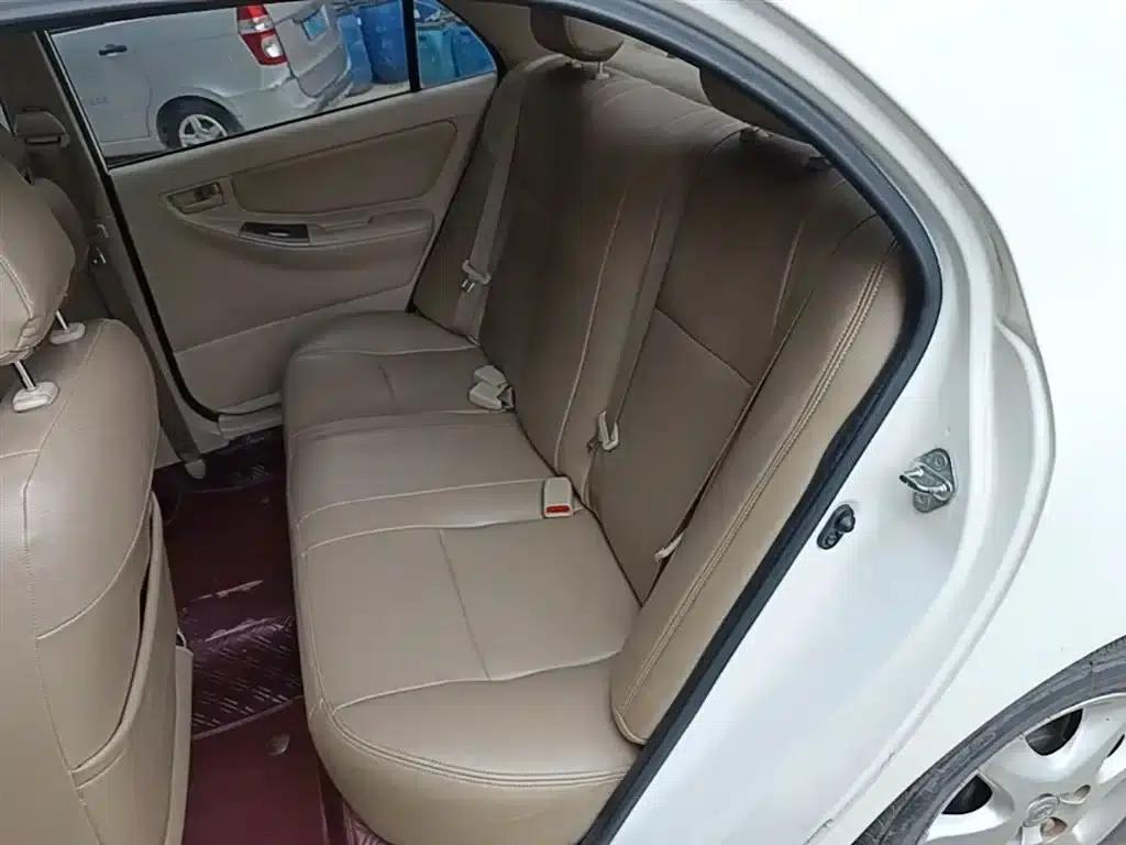 Corolla 2013 1.6L Automatic Premium Edition — миниатюра 17
