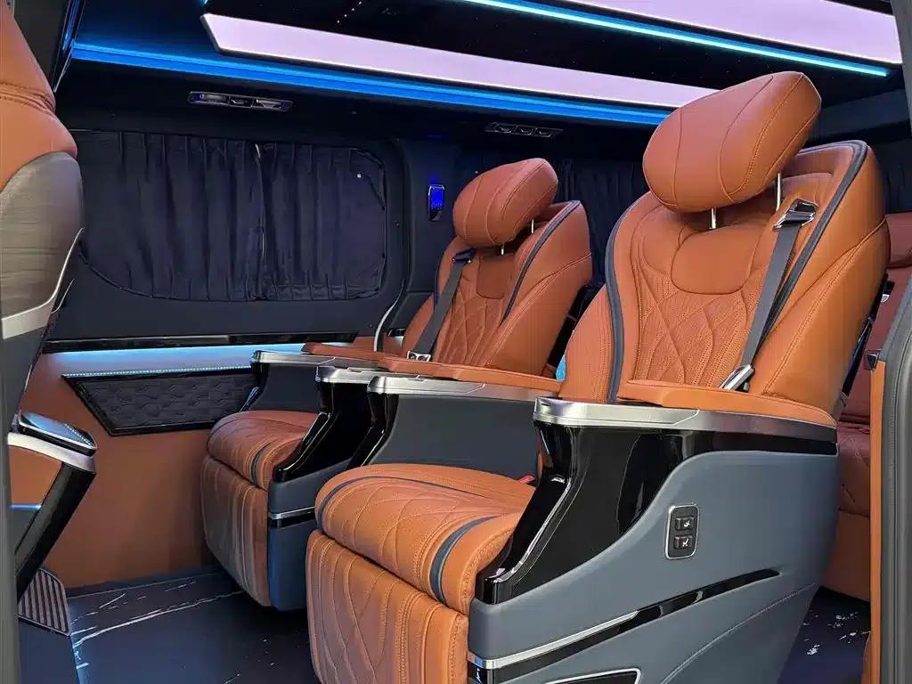 2024 HIACE 3.5L Automatic — миниатюра 4
