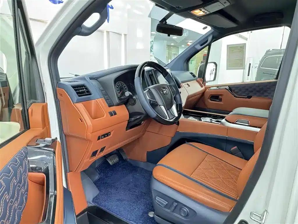 2024 HIACE 3.5L Automatic — миниатюра 9