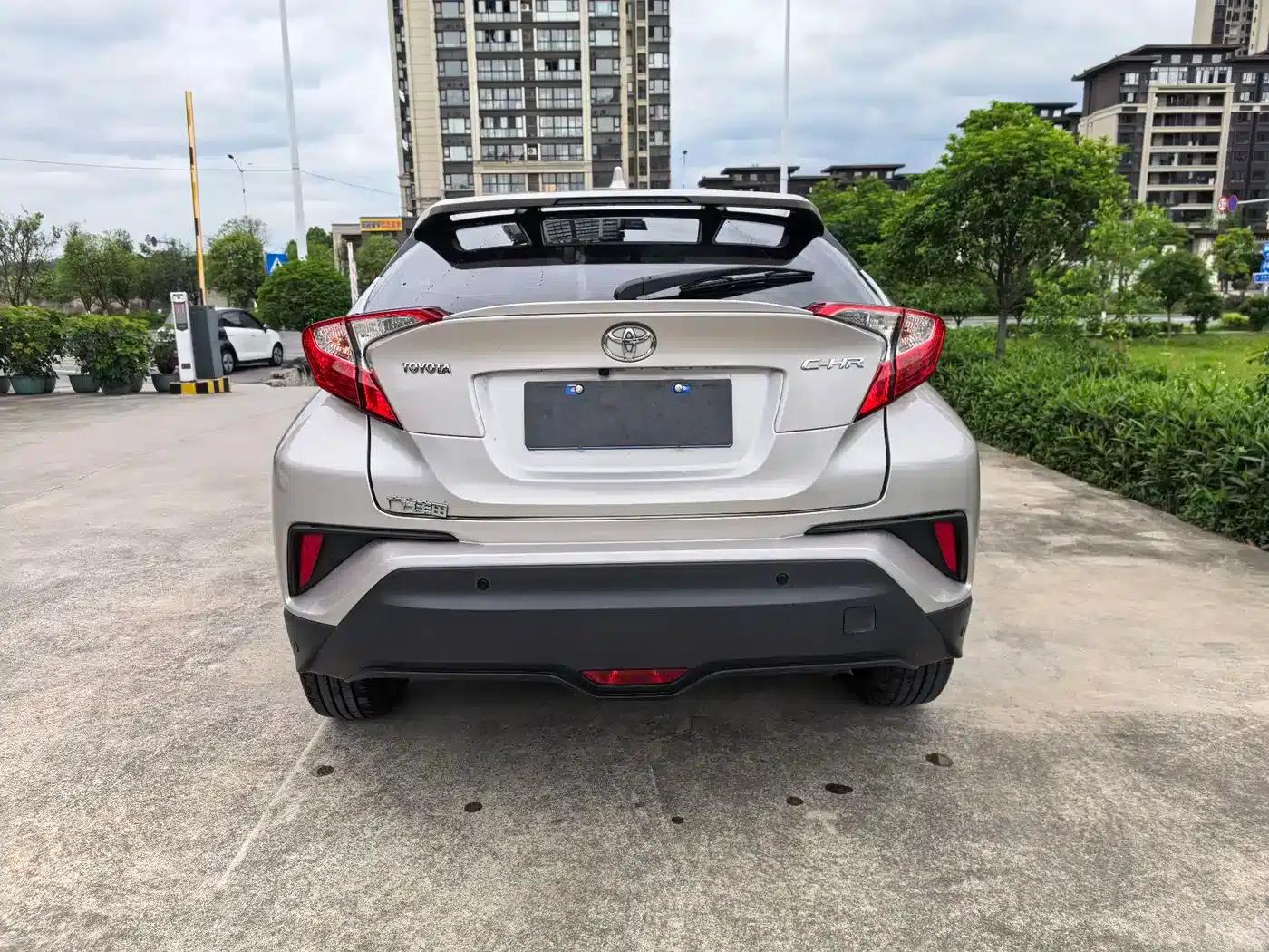 Toyota C-HR 2020 2.0L Crossover Leading Edition — миниатюра 5