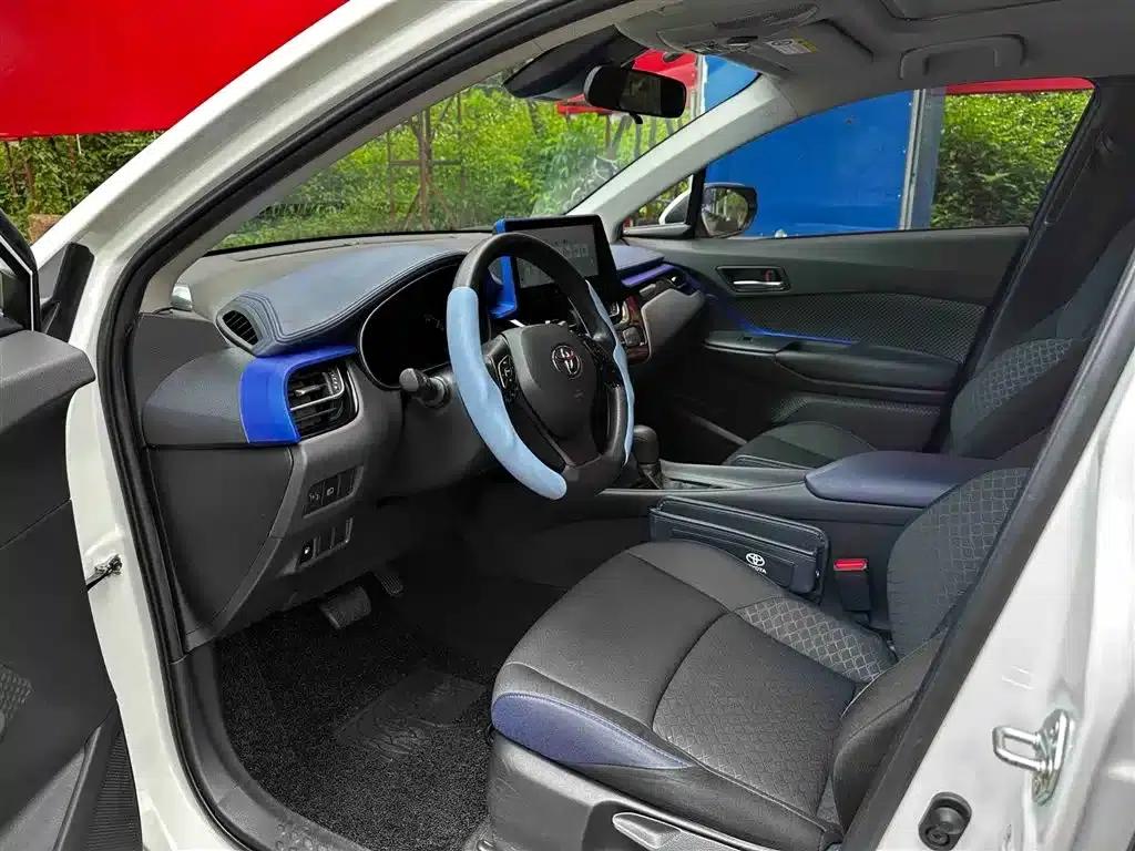 Toyota C-HR 2023 2.0L Leading Edition — миниатюра 4