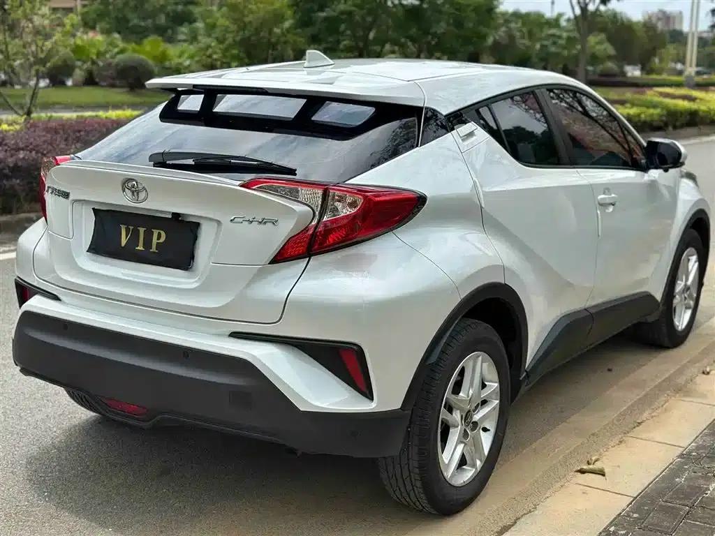 Toyota C-HR 2023 2.0L Leading Edition — миниатюра 9