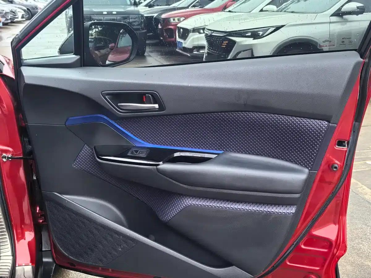Toyota C-HR 2018 2.0L Premium Sunroof Edition (National V Emission Standard) — миниатюра 11
