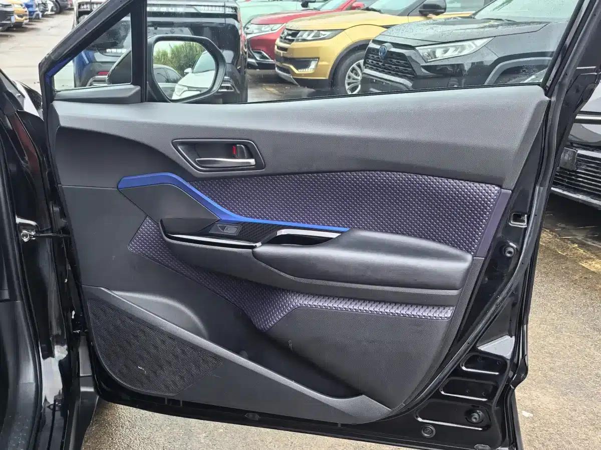 Toyota C-HR 2018 2.0L Leading Edition (National V Emission Standard) — миниатюра 11