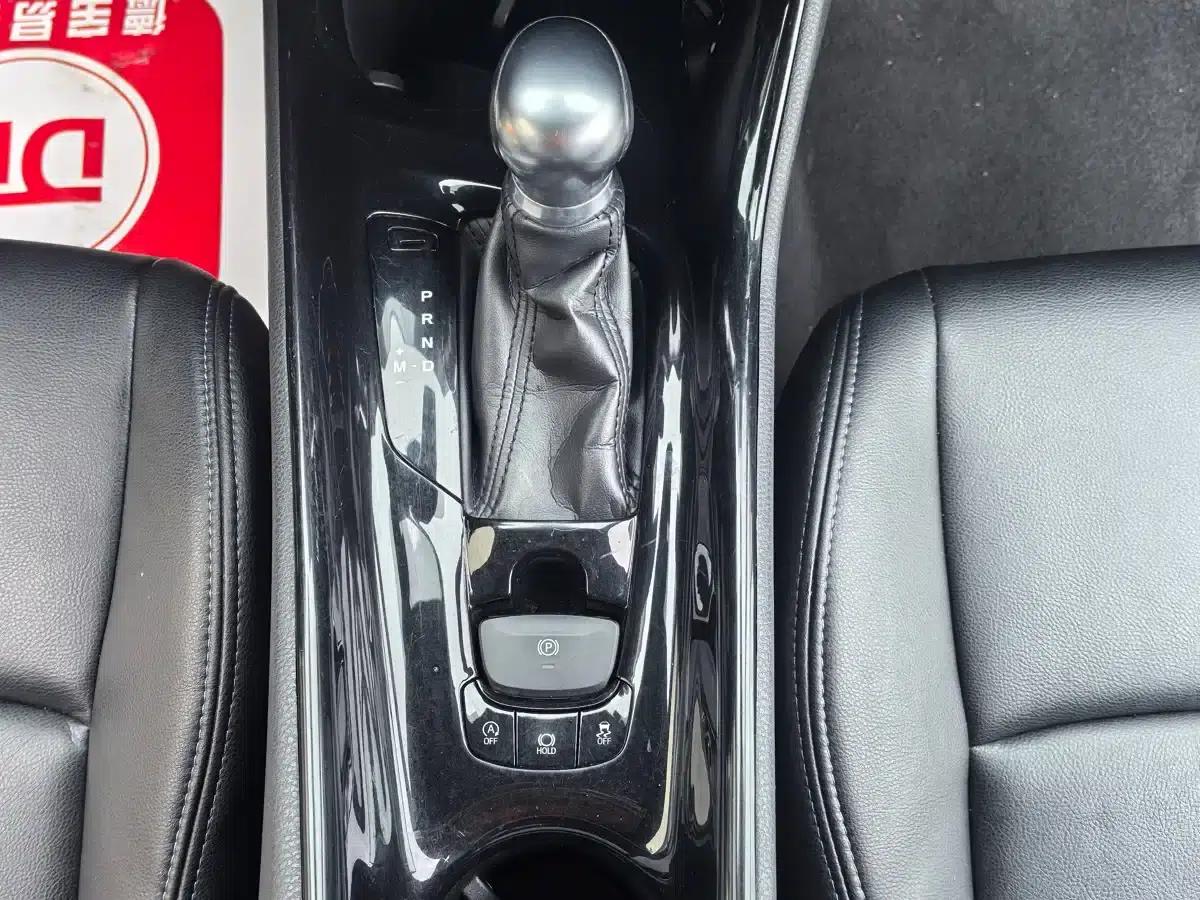 Toyota C-HR 2018 2.0L Leading Edition (National V Emission Standard) — миниатюра 14