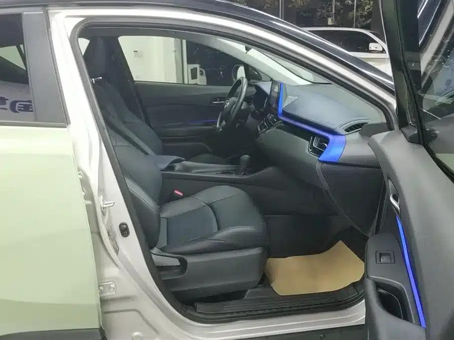 Toyota C-HR 2022 2.0L Leading Edition — миниатюра 8