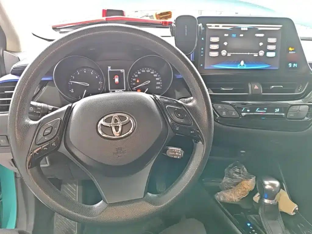 Toyota C-HR 2020 2.0L Leading Edition — миниатюра 6