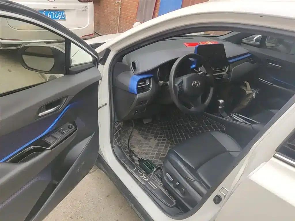 Toyota C-HR 2020 2.0L Leading Edition — миниатюра 16