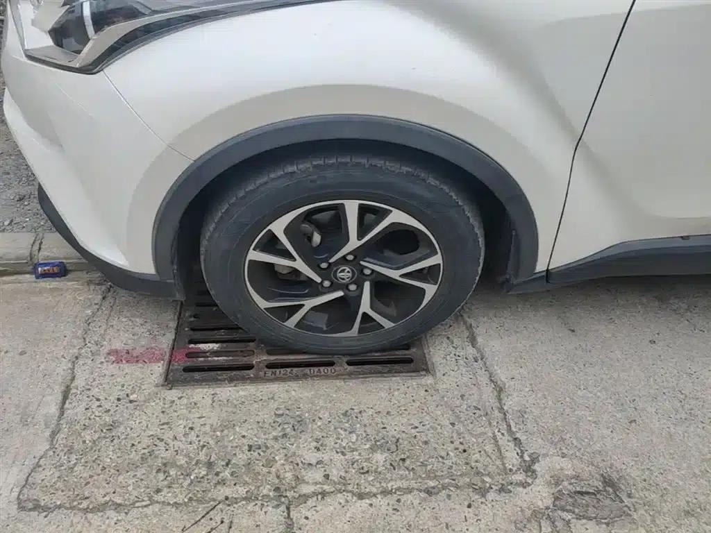 Toyota C-HR 2020 2.0L Leading Edition — миниатюра 23