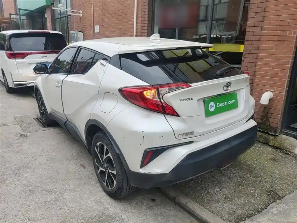 Toyota C-HR 2020 2.0L Leading Edition — миниатюра 5