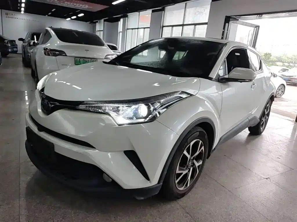 Toyota C-HR 2018 2.0L Premium Sunroof Edition (China VI Emission Standard) — миниатюра 2