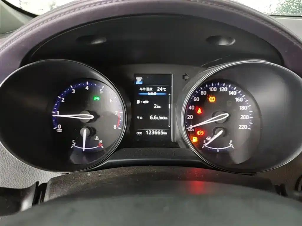 Toyota C-HR 2018 2.0L Premium Sunroof Edition (China VI Emission Standard) — миниатюра 12
