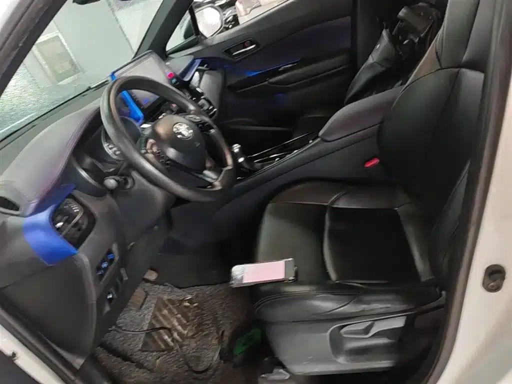 Toyota C-HR 2018 2.0L Premium Sunroof Edition (China VI Emission Standard) — миниатюра 15