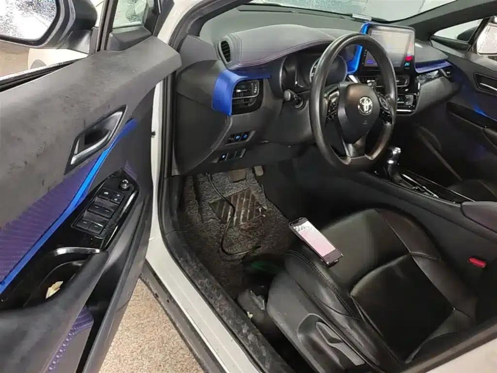 Toyota C-HR 2018 2.0L Premium Sunroof Edition (China VI Emission Standard) — миниатюра 16