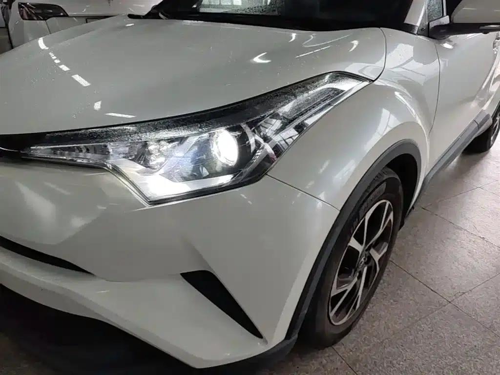 Toyota C-HR 2018 2.0L Premium Sunroof Edition (China VI Emission Standard) — миниатюра 24