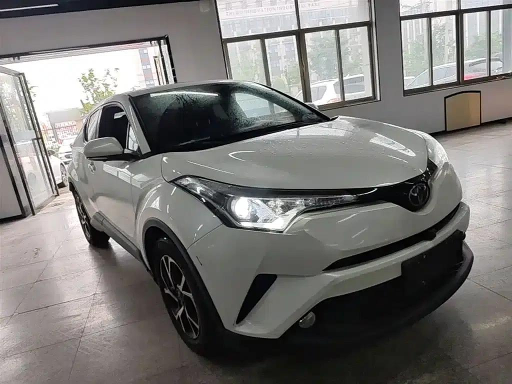 Toyota C-HR 2018 2.0L Premium Sunroof Edition (China VI Emission Standard) — миниатюра 4