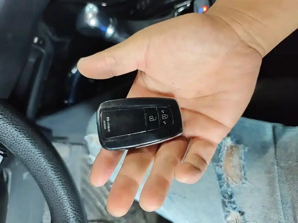 Toyota C-HR 2018 2.0L Premium Sunroof Edition (China VI Emission Standard) — миниатюра 9
