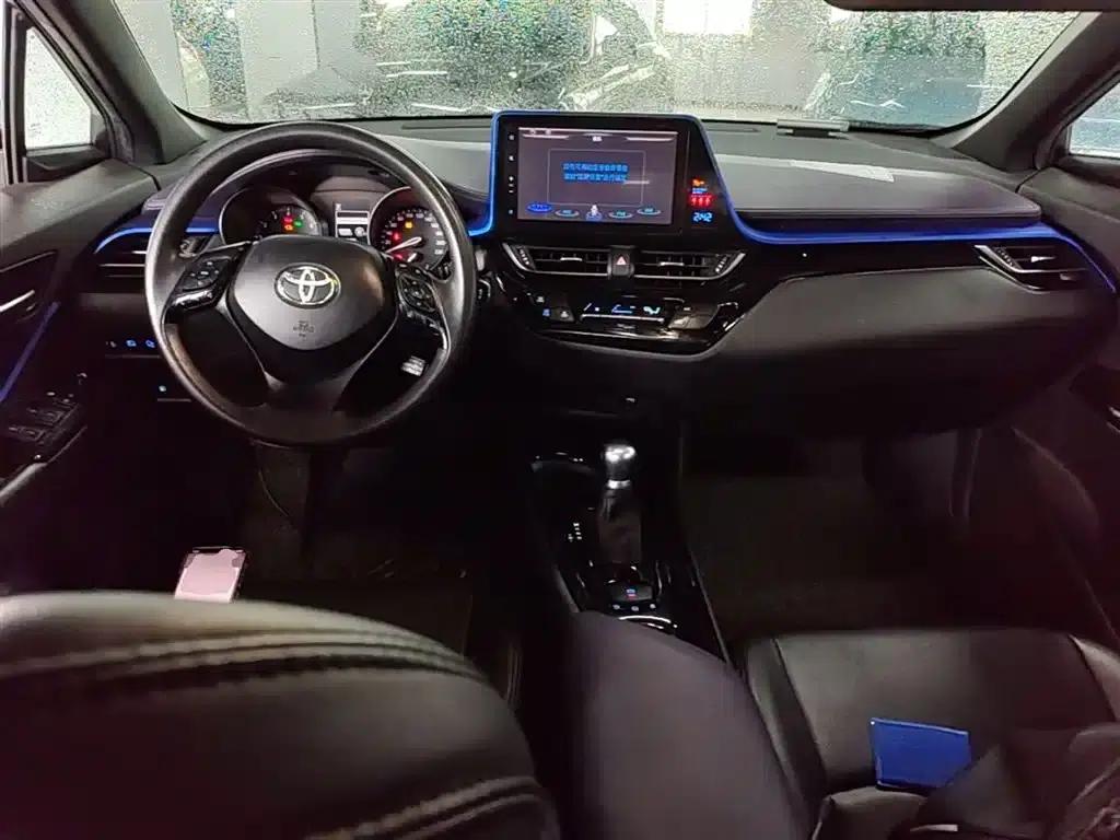 Toyota C-HR 2018 2.0L Premium Sunroof Edition (China VI Emission Standard) — миниатюра 10