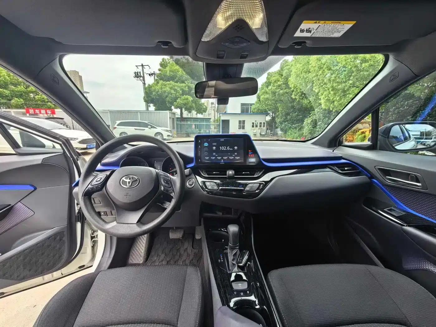 2020 Toyota IZOA 2.0L Enjoy Edition — миниатюра 5